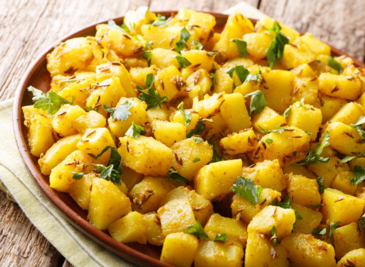 Aloo Jeera – Recette traditionnelle indienne de pommes de terre sautées au cumin